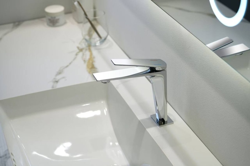 Смеситель для ванной комнаты фото 1